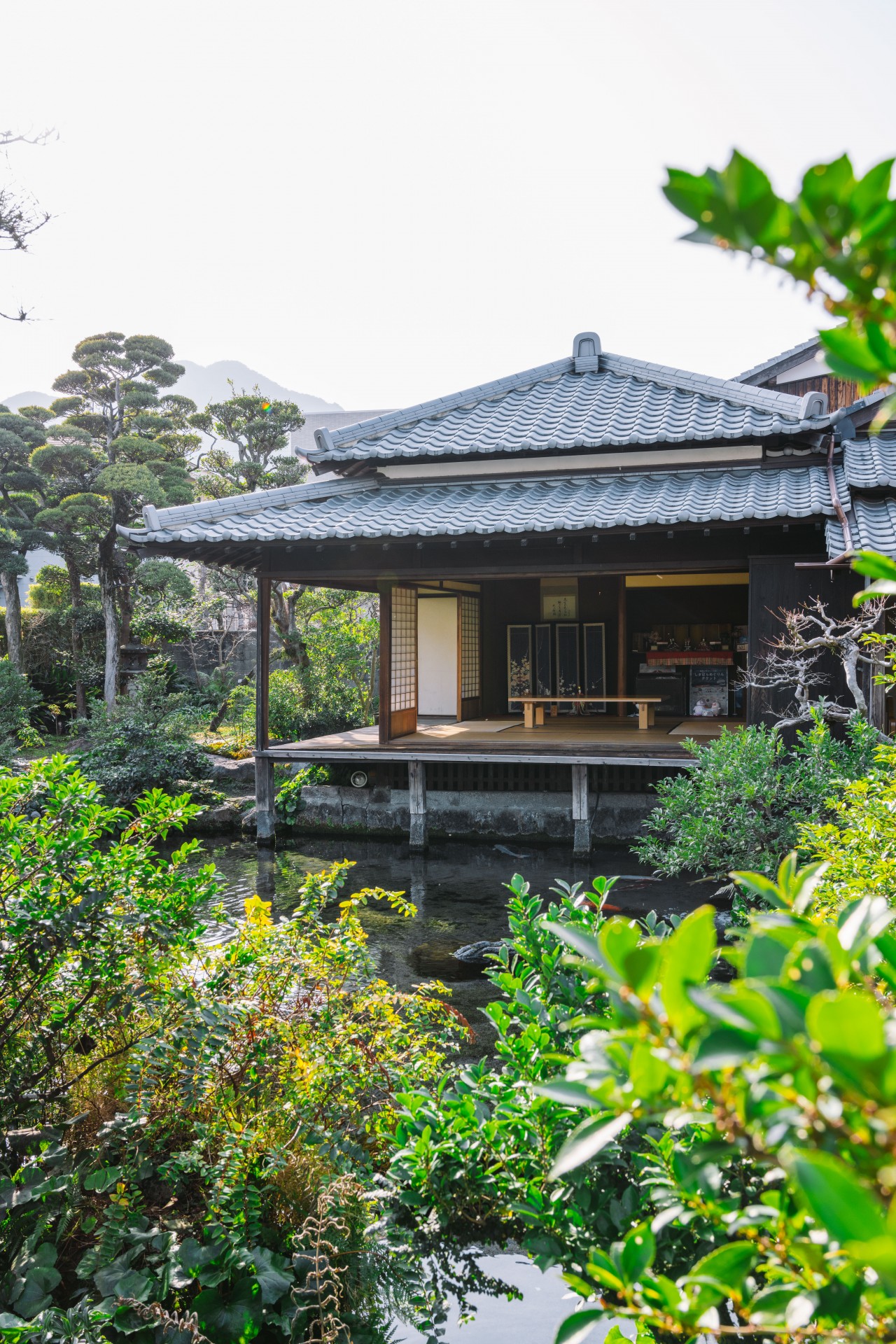 湧水庭園 四明荘