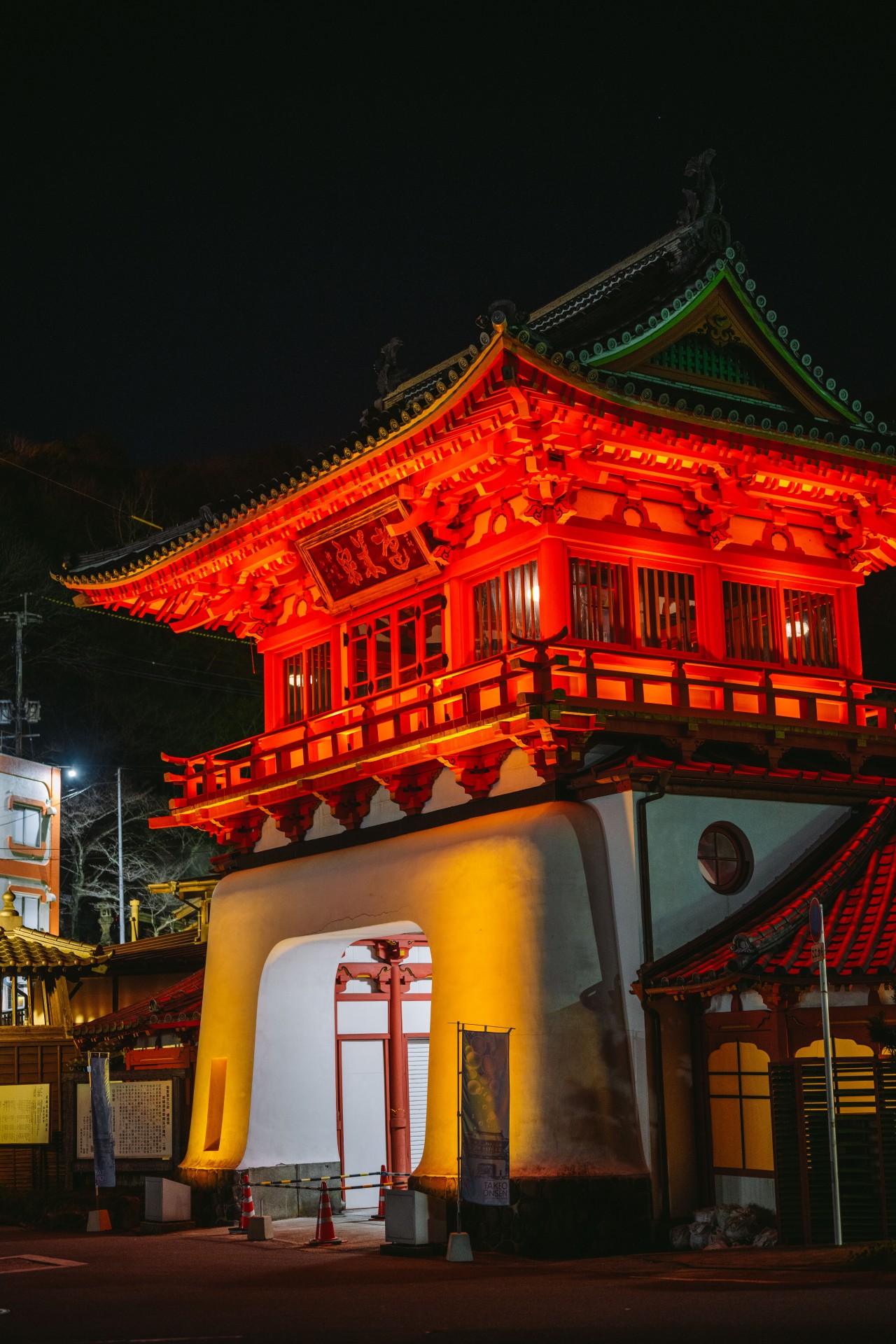 武雄温泉楼門