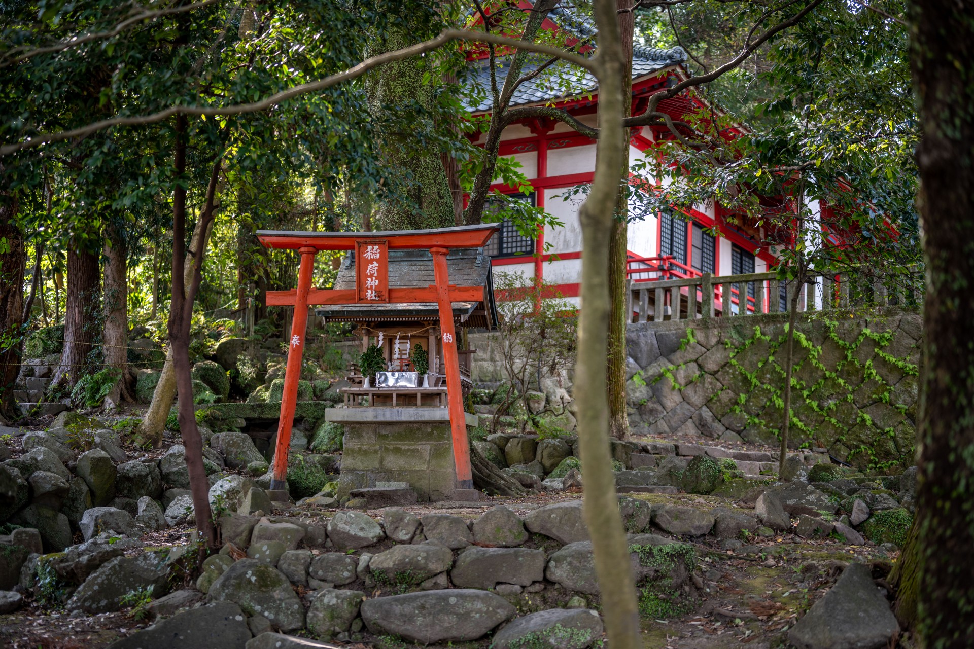 八幡朝見神社