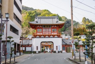 武雄温泉楼門
